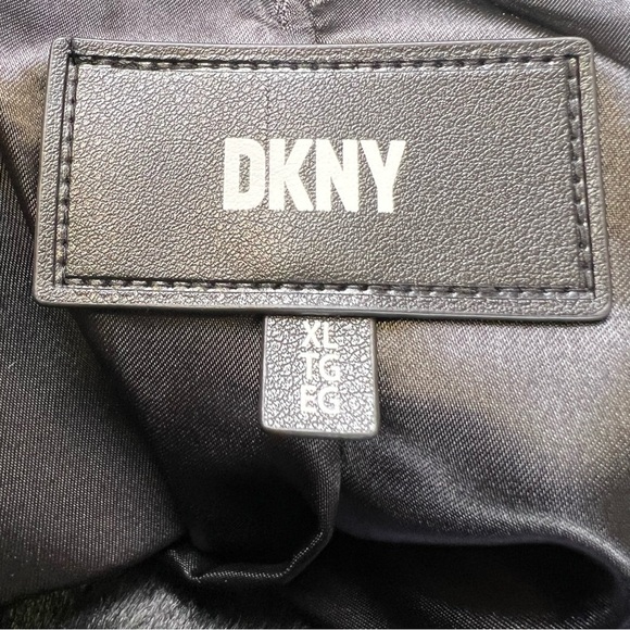 DKNY Women’s Black Front Button Down Faux Fur Jacket Coat Size XL - Picture 9 of 13